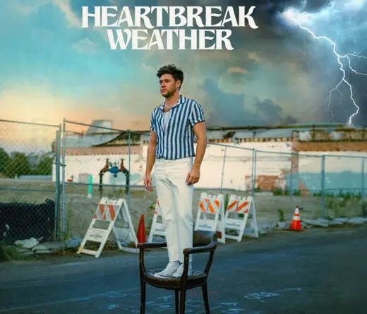 Con el video de Heartbreak Weather, Niall Horan lanza su lbum Heartbreak Weather.